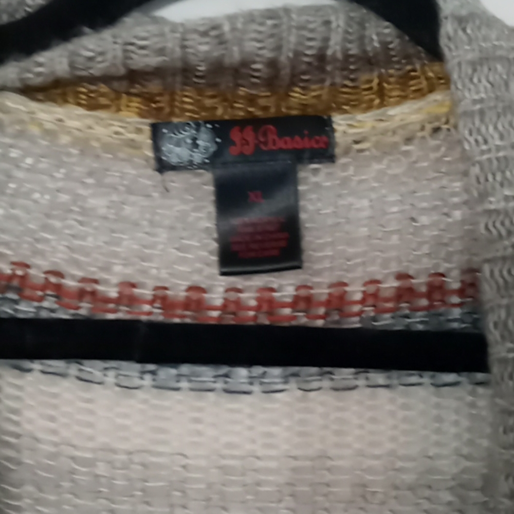 Sweater - Picture 3 of 3